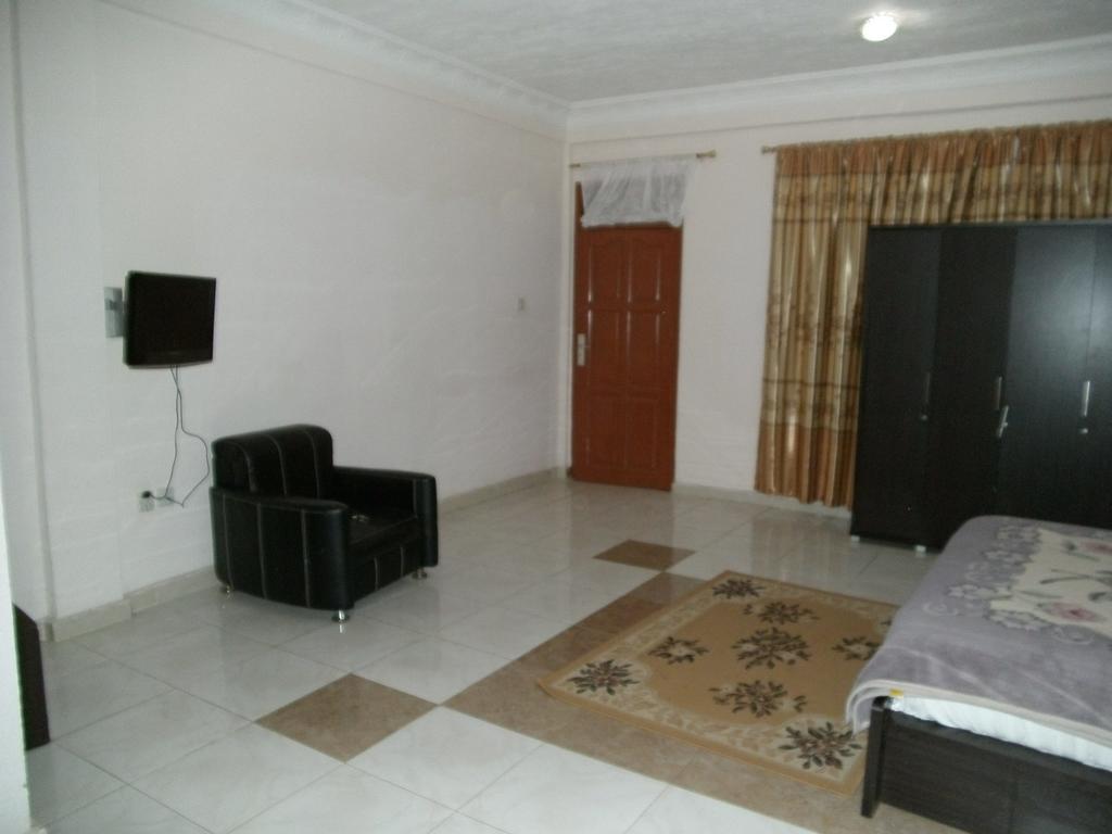 Pemicsa Hotel Accra Spintex Ngoại thất bức ảnh